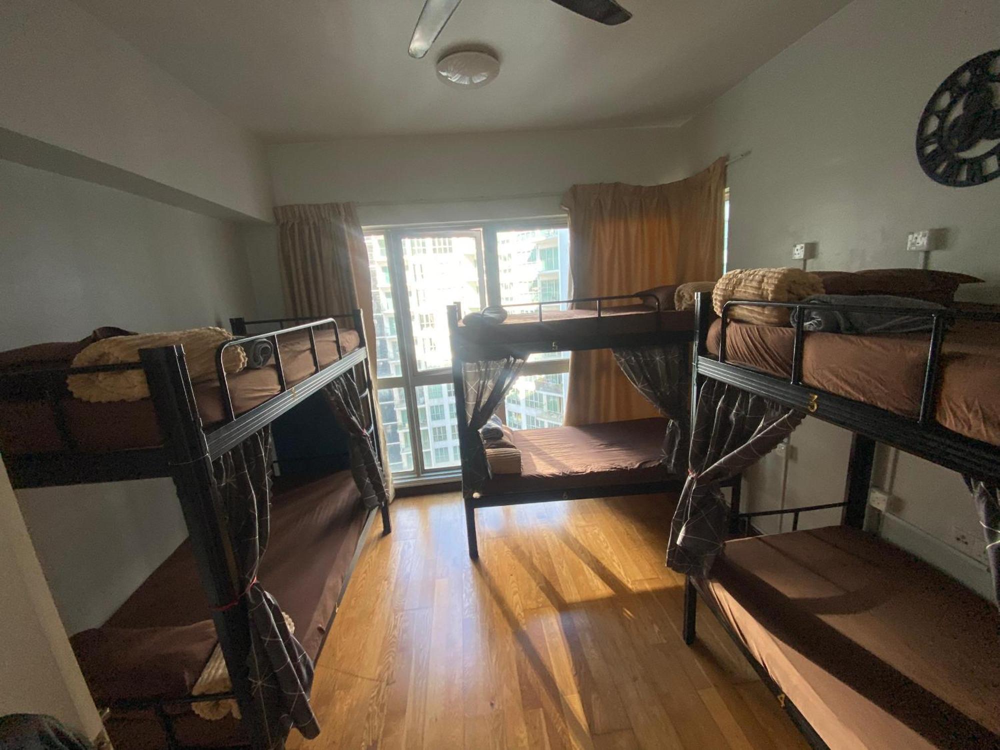 Regalia Bestfriend Hostel Куала Лумпур Екстериор снимка