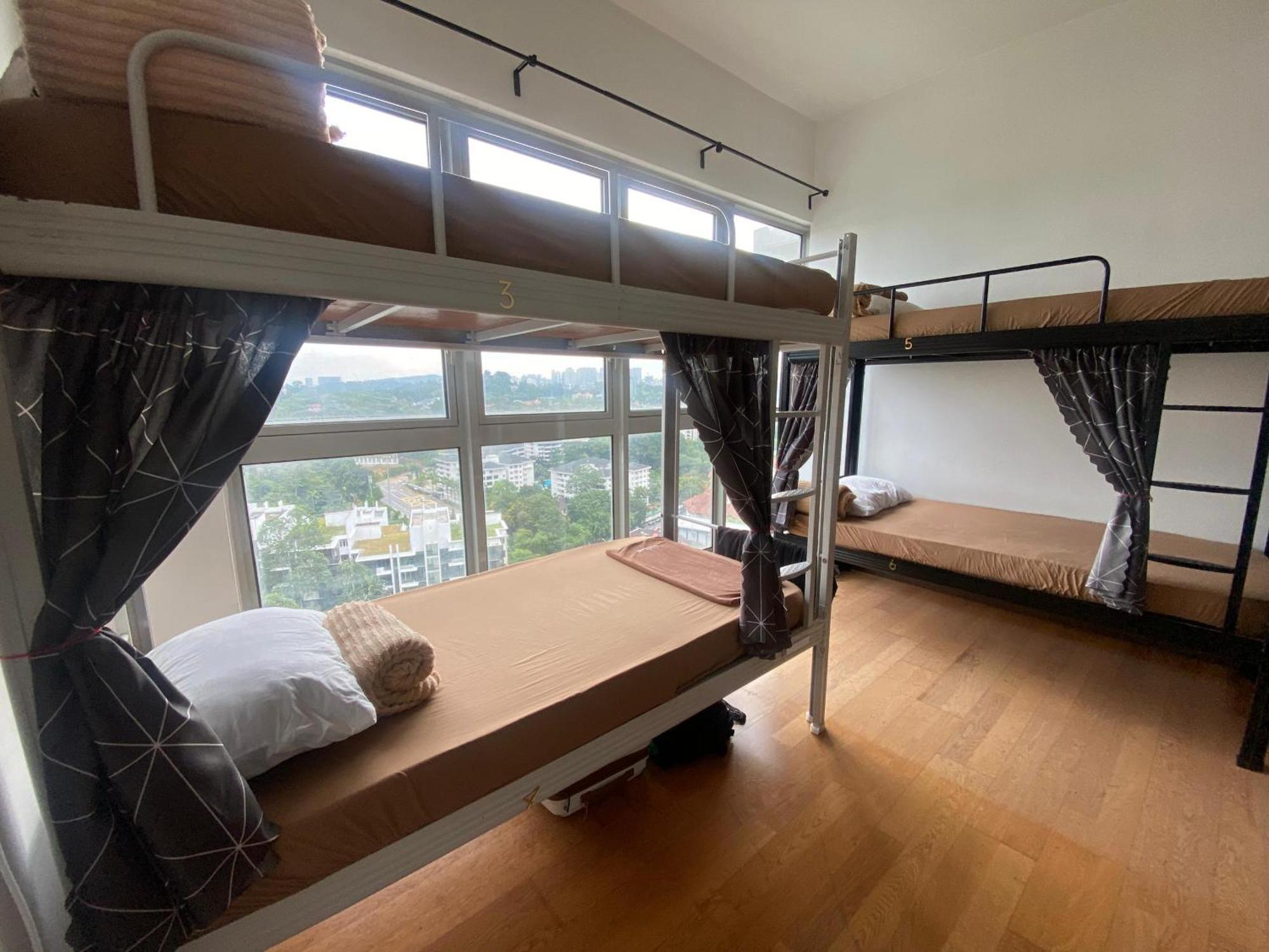 Regalia Bestfriend Hostel Куала Лумпур Екстериор снимка