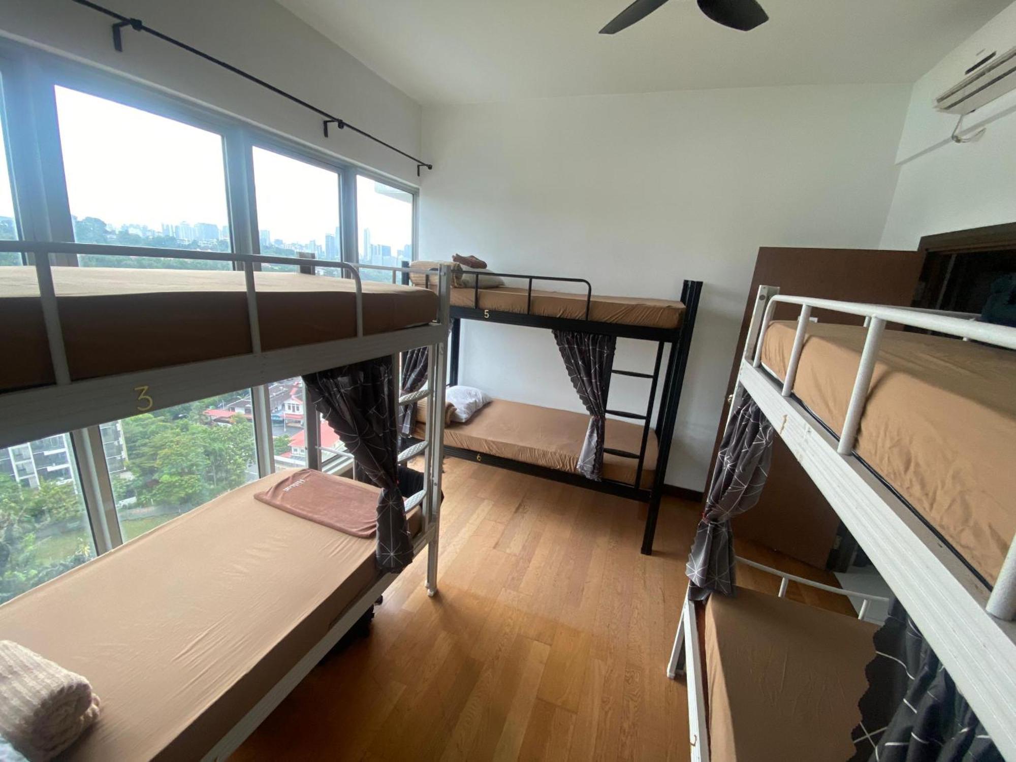 Regalia Bestfriend Hostel Куала Лумпур Екстериор снимка