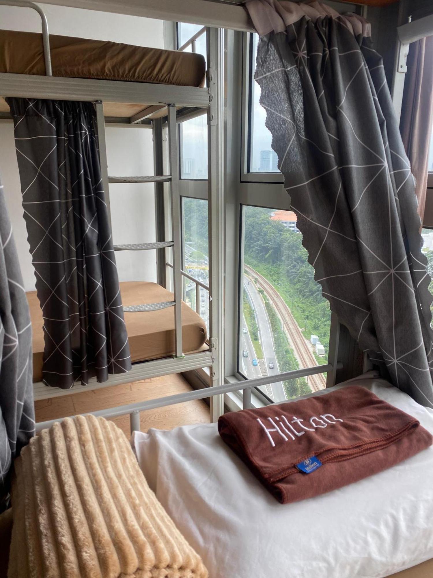 Regalia Bestfriend Hostel Куала Лумпур Екстериор снимка
