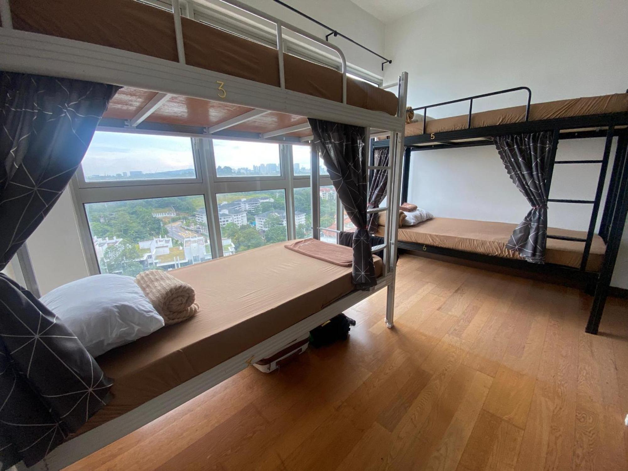 Regalia Bestfriend Hostel Куала Лумпур Екстериор снимка