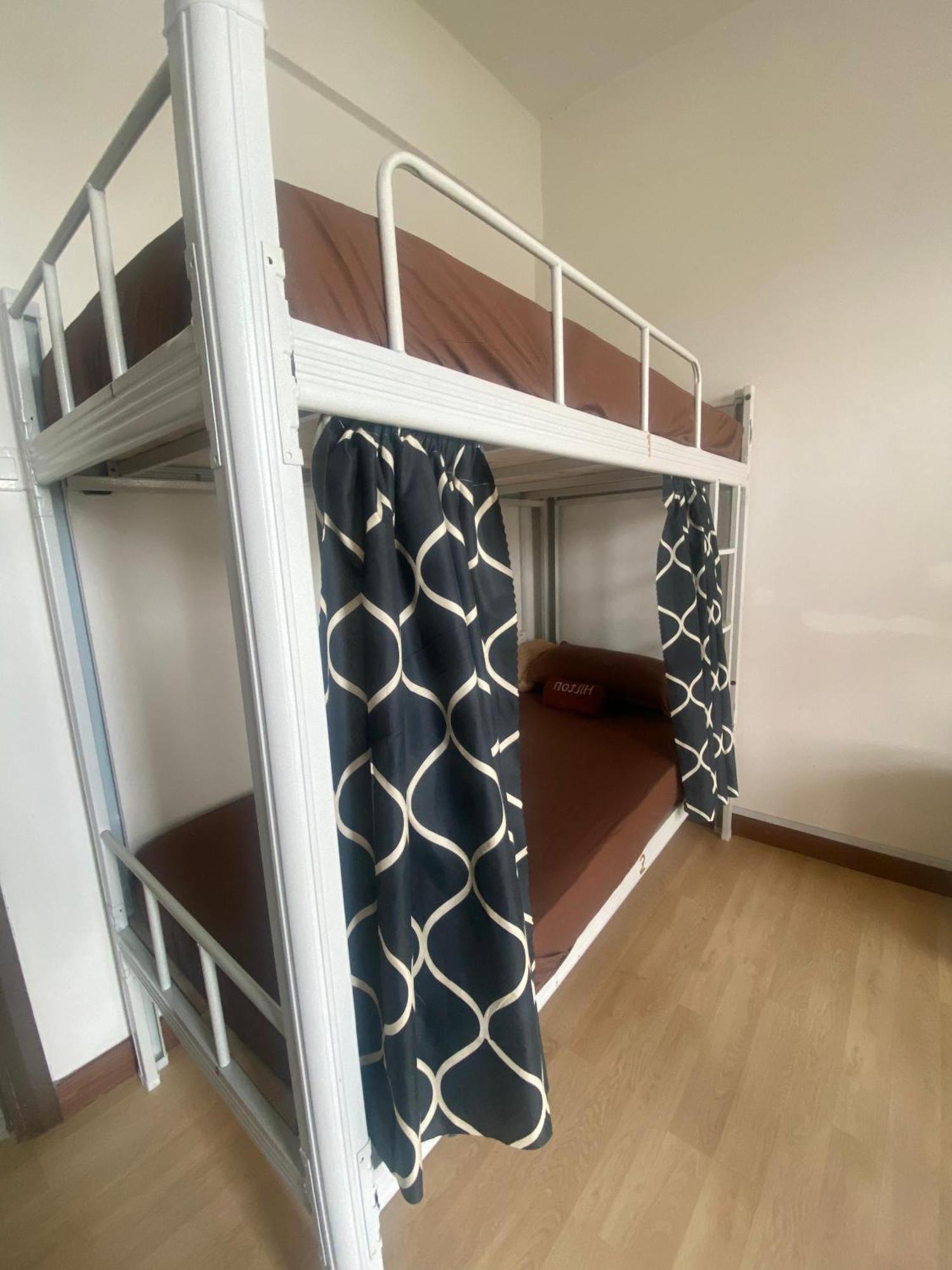 Regalia Bestfriend Hostel Куала Лумпур Екстериор снимка