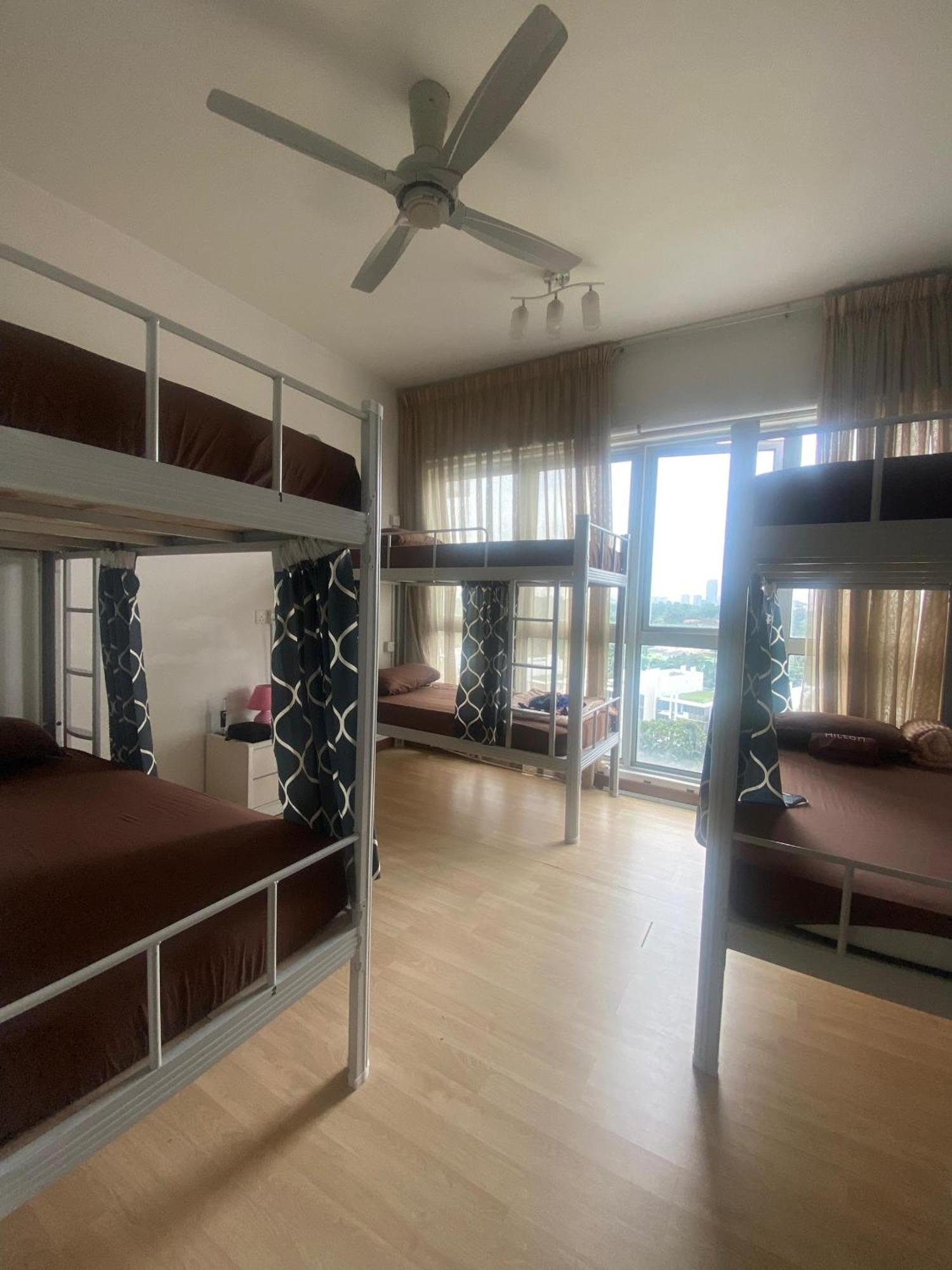 Regalia Bestfriend Hostel Куала Лумпур Екстериор снимка